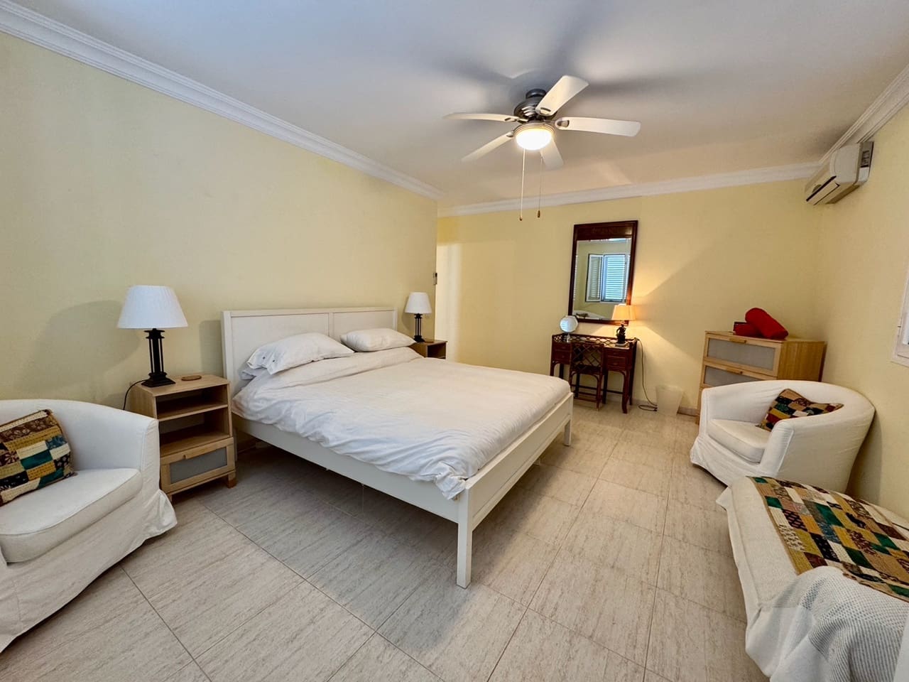 4 Zimmer Villa zu verkaufen in Puerto Calero mit Pool Garage - 1.050.000 € (Ref: 10038996)