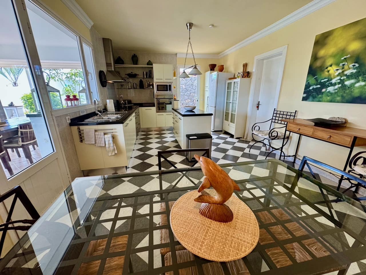 4 Zimmer Villa zu verkaufen in Puerto Calero mit Pool Garage - 1.050.000 € (Ref: 10038996)