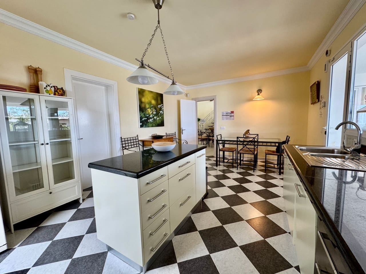 4 Zimmer Villa zu verkaufen in Puerto Calero mit Pool Garage - 1.050.000 € (Ref: 10038996)
