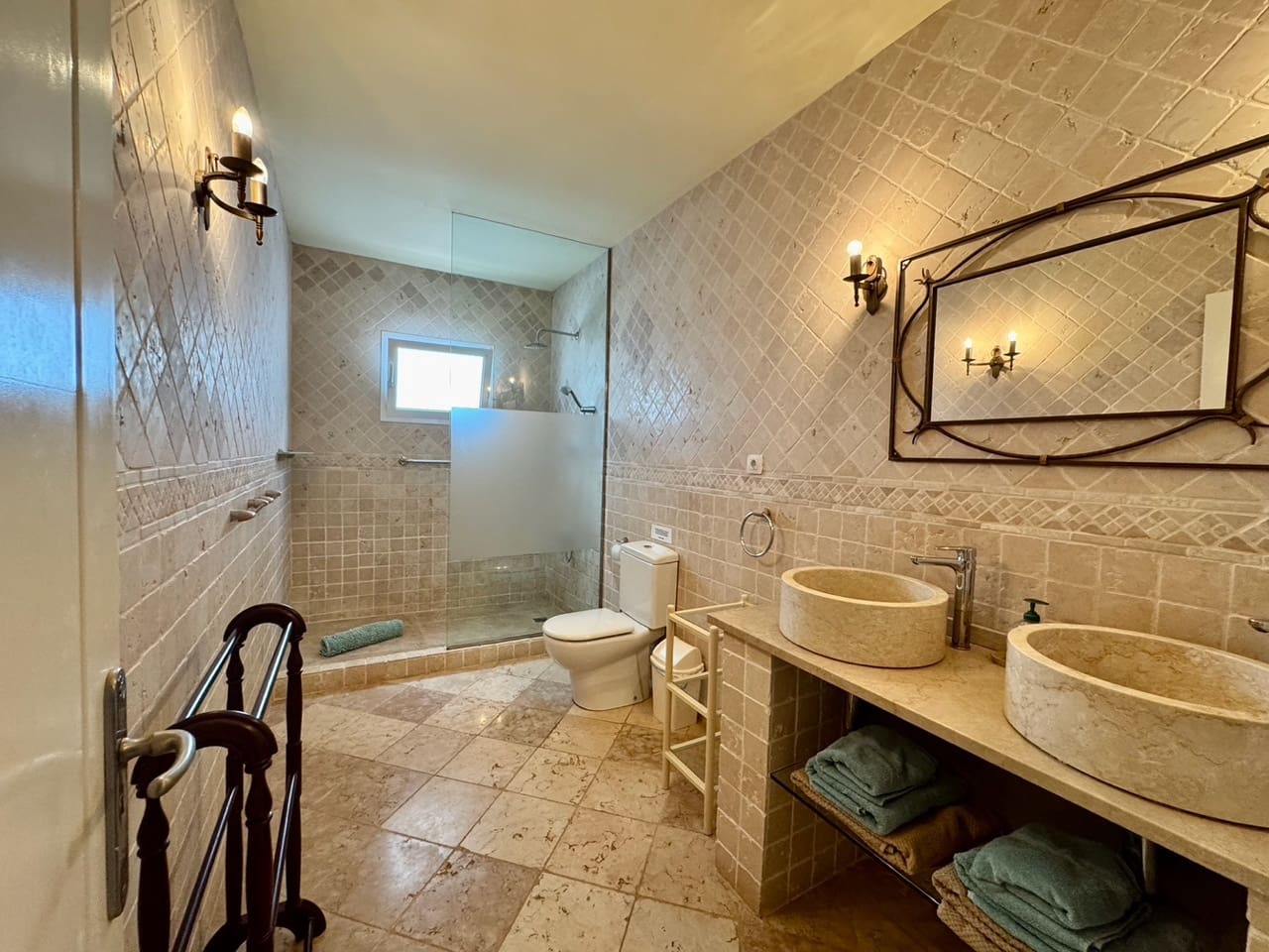 4 Zimmer Villa zu verkaufen in Puerto Calero mit Pool Garage - 1.050.000 € (Ref: 10038996)
