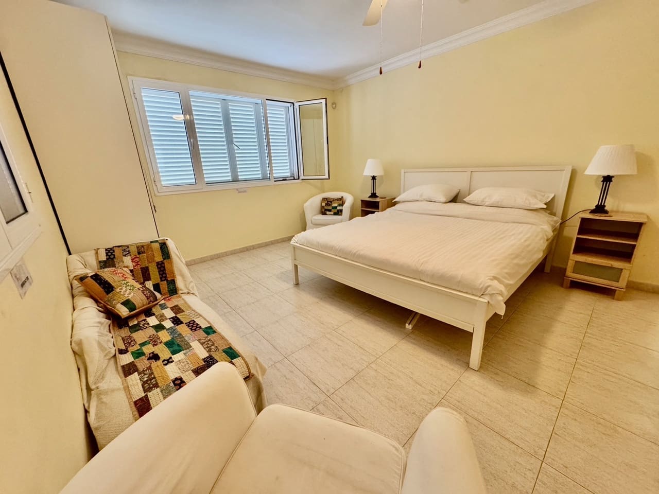 4 Zimmer Villa zu verkaufen in Puerto Calero mit Pool Garage - 1.050.000 € (Ref: 10038996)