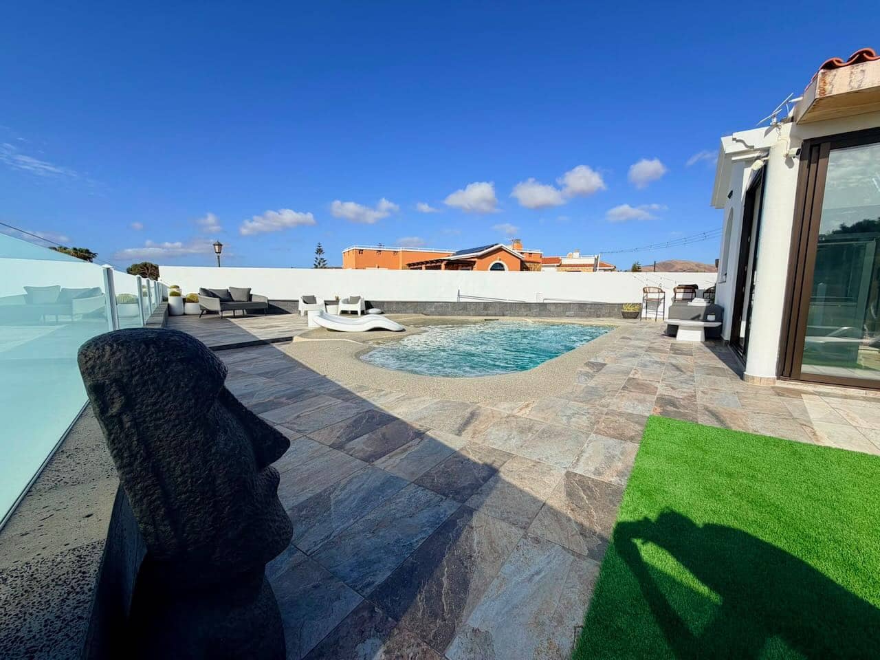 3 soverom Villa til salgs i Caleta de Fuste med svømmebasseng garasje - € 749 000 (Ref: 10043580)