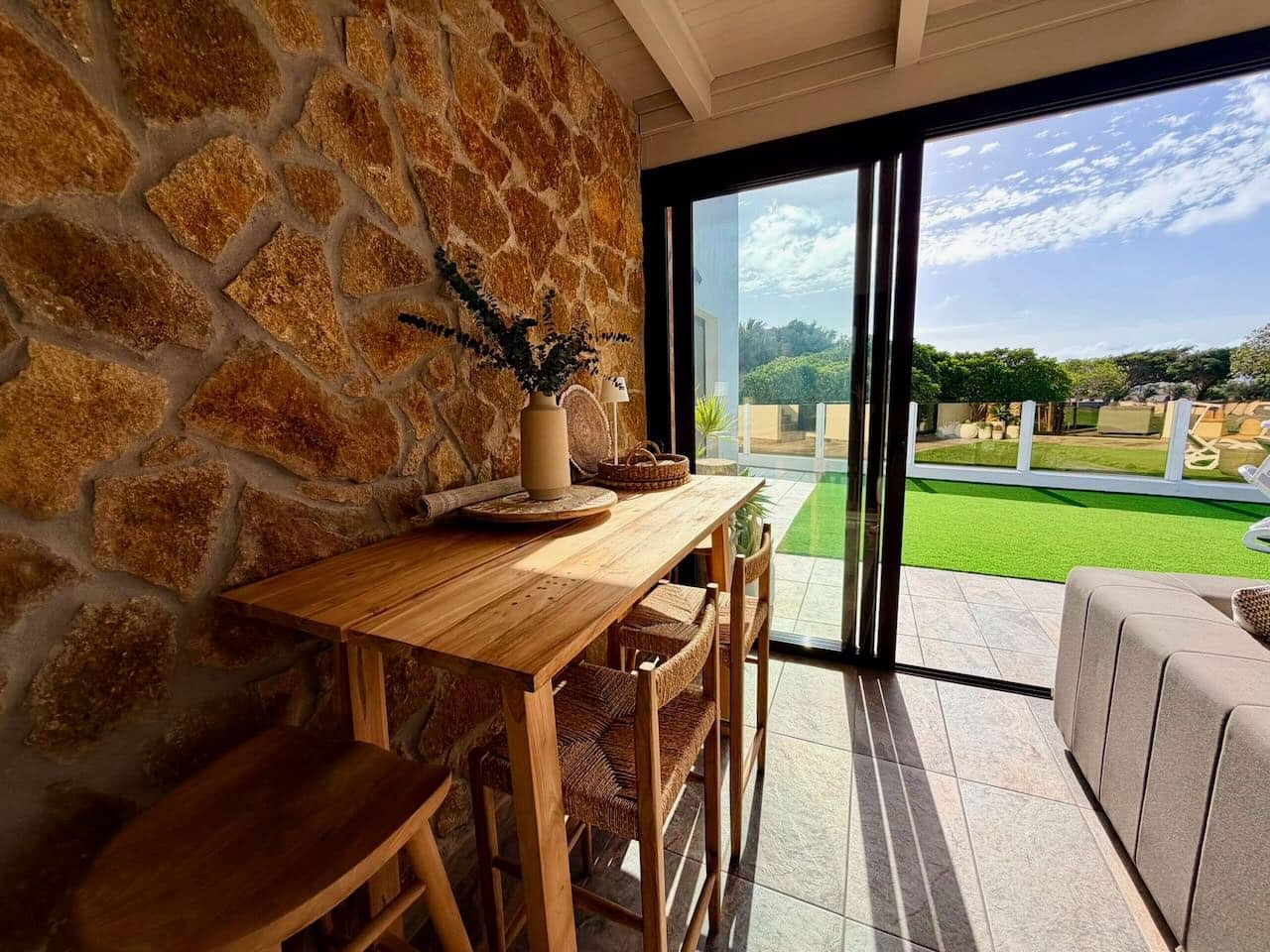 3 soverom Villa til salgs i Caleta de Fuste med svømmebasseng garasje - € 749 000 (Ref: 10043580)