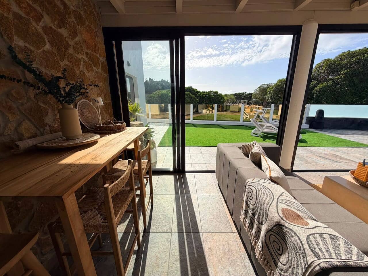 3 soverom Villa til salgs i Caleta de Fuste med svømmebasseng garasje - € 749 000 (Ref: 10043580)