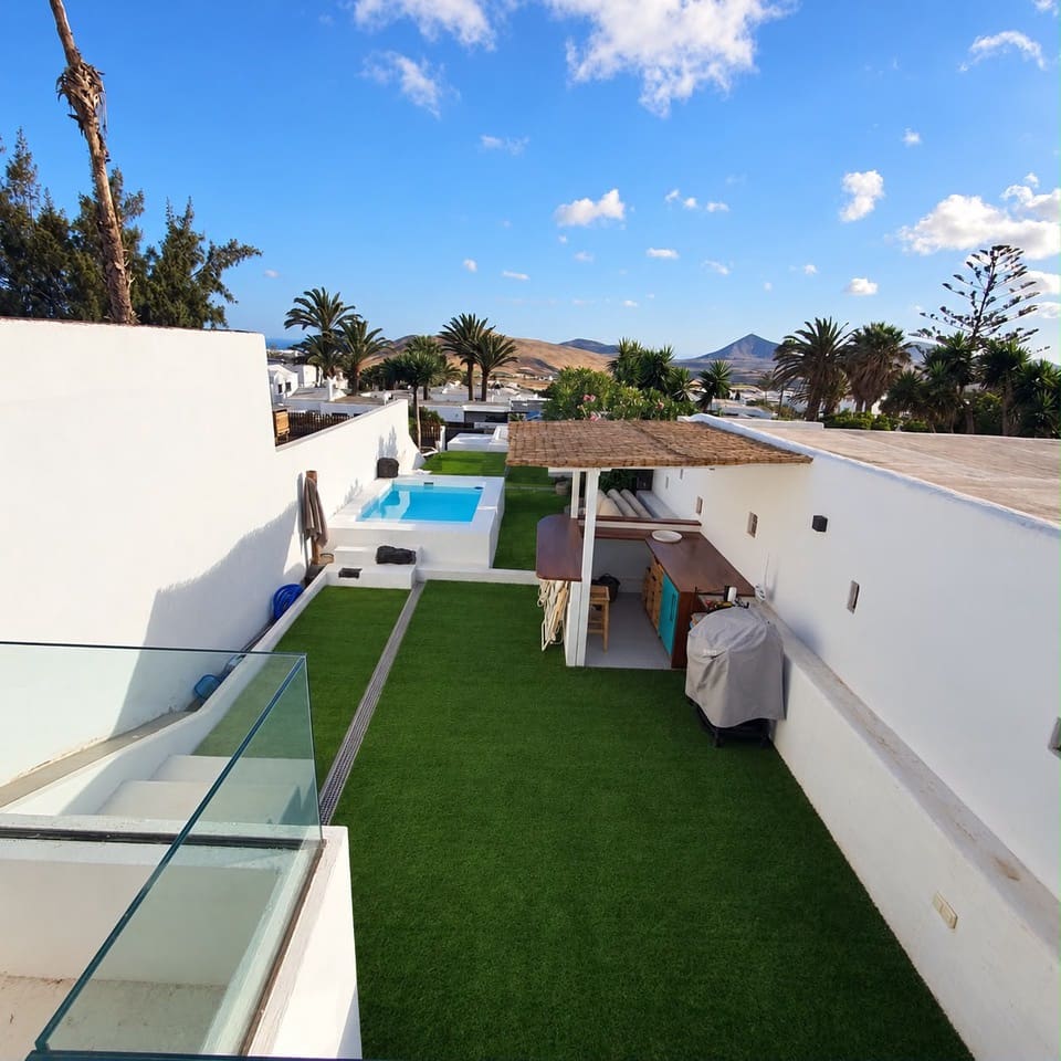 Pareado de 2 habitaciones en Nazaret en venta con piscina - 520.000 € (Ref: 10059452)