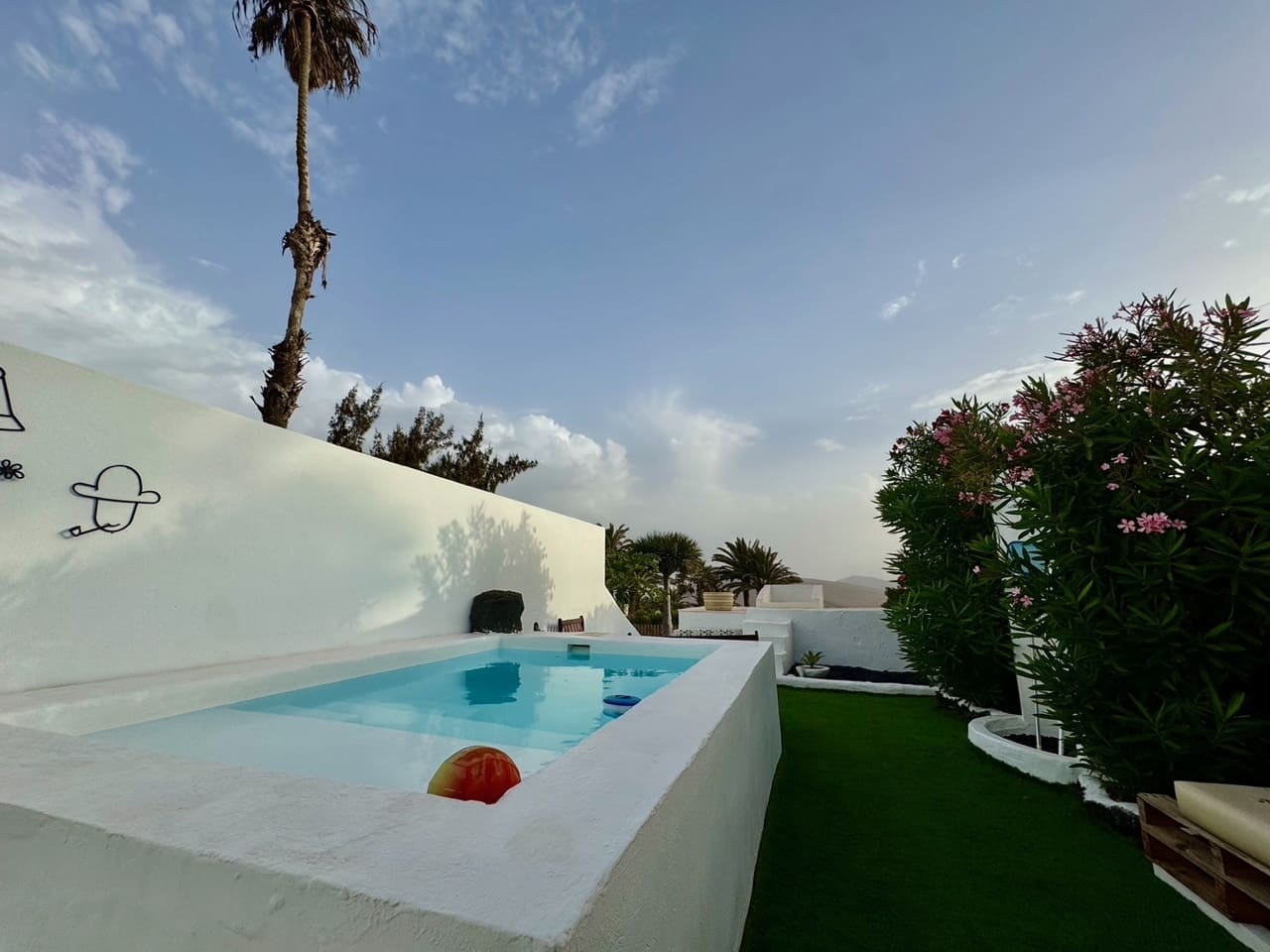 Pareado de 2 habitaciones en Nazaret en venta con piscina - 520.000 € (Ref: 10059452)