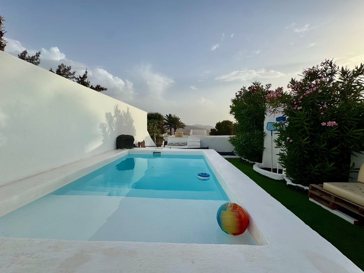 Pareado de 2 habitaciones en Nazaret en venta con piscina - 520.000 € (Ref: 10059452)