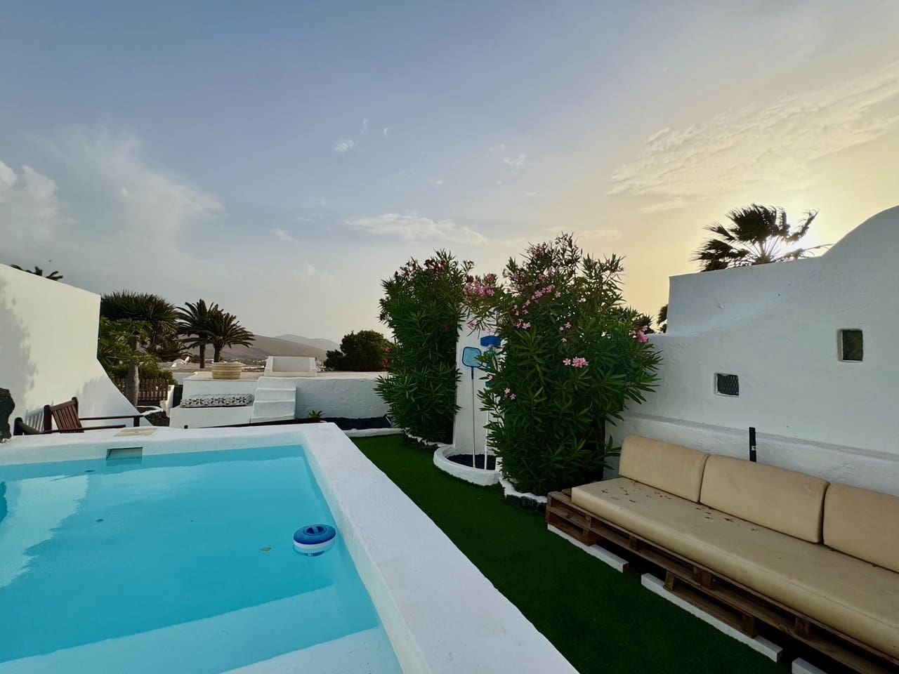 Pareado de 2 habitaciones en Nazaret en venta con piscina - 520.000 € (Ref: 10059452)
