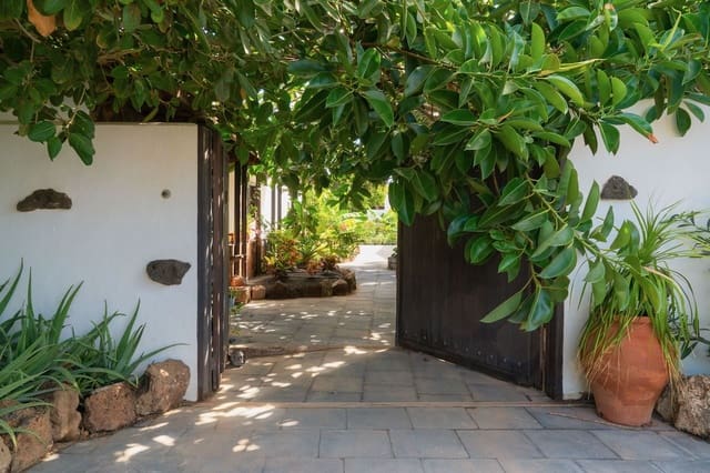 4 soveværelse Finca/Landehus til salg i Guatiza, Teguise - € 575.000 (Ref: 10059456)