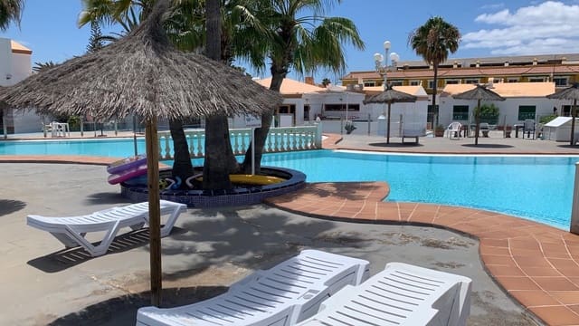 Apartamento de 1 habitación en Caleta de Fuste, Antigua en venta con piscina - 155.000 € (Ref: 10175557)