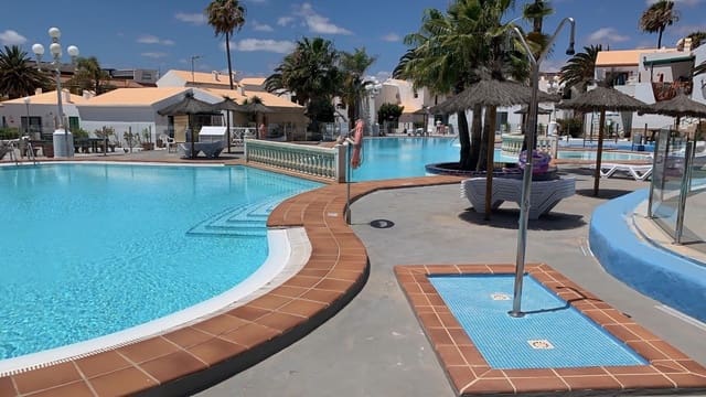Apartamento de 1 habitación en Caleta de Fuste, Antigua en venta con piscina - 155.000 € (Ref: 10175557)