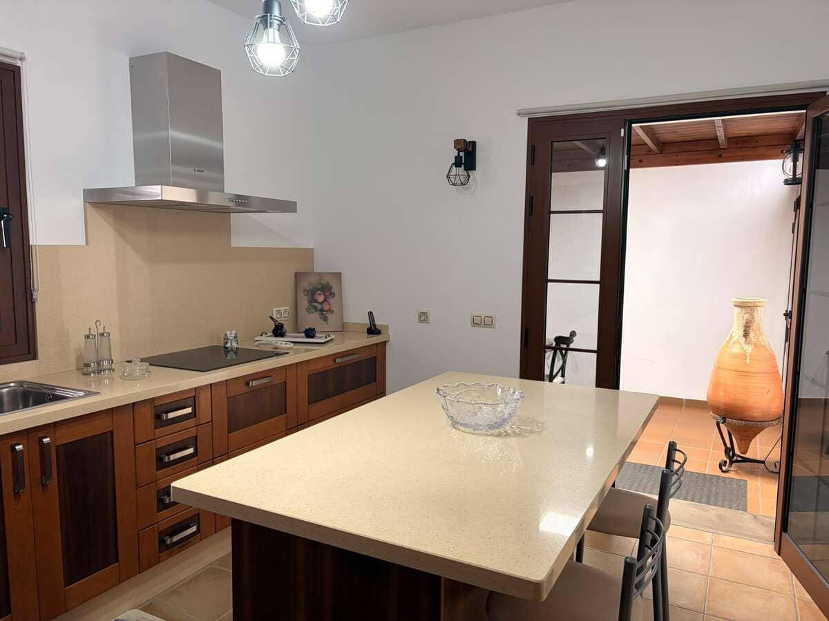 3 sypialnia Finka/Dom wiejski na sprzedaż w Tinajo z garażem - 495 000 € (Ref: 10175699)