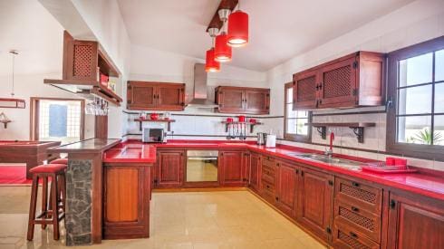 5 soverom Villa til salgs i Casillas de Morales med svømmebasseng - € 845 000 (Ref: 4539402)