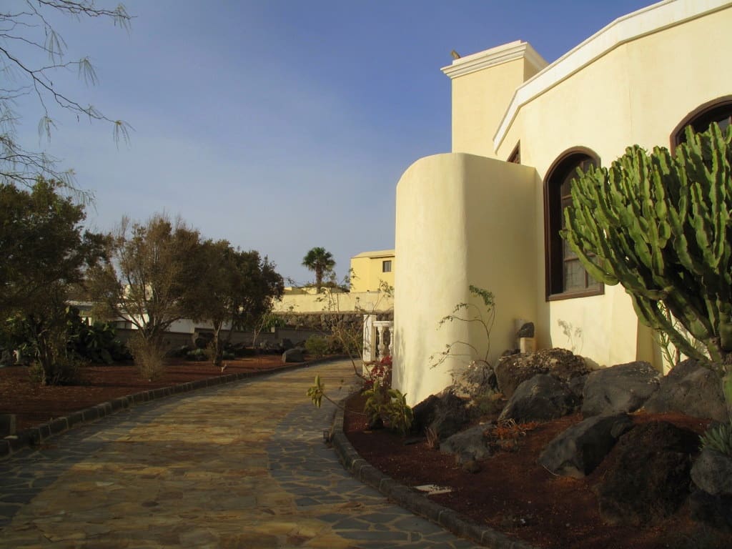 4 soverom Villa til salgs i Costa Teguise med svømmebasseng garasje - € 795 950 (Ref: 5036175)