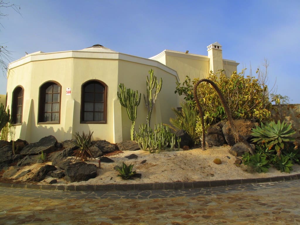 4 soverom Villa til salgs i Costa Teguise med svømmebasseng garasje - € 795 950 (Ref: 5036175)