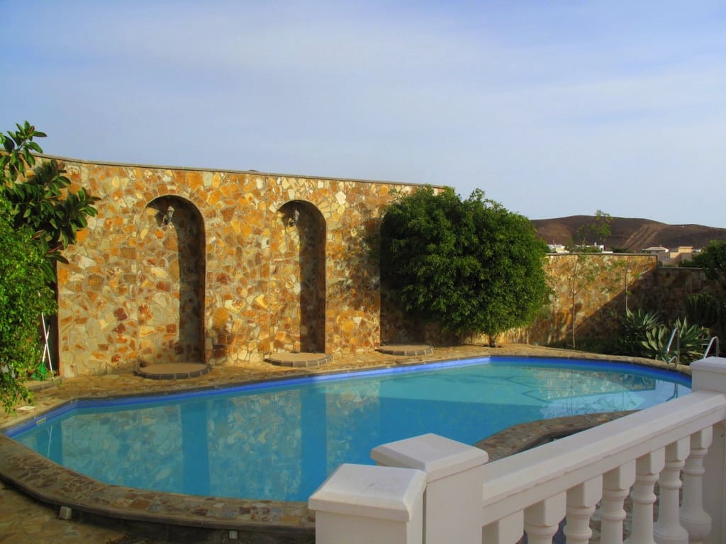 4 soverom Villa til salgs i Costa Teguise med svømmebasseng garasje - € 795 950 (Ref: 5036175)