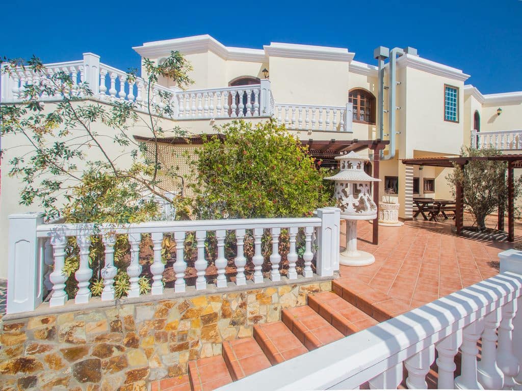 4 soverom Villa til salgs i Costa Teguise med svømmebasseng garasje - € 795 950 (Ref: 5036175)