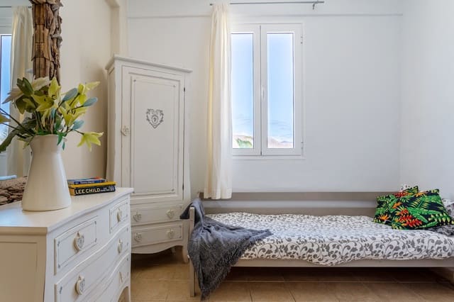 2 slaapkamer Appartement te koop in Costa Teguise, Teguise - € 840.000 (Ref: 5399575)