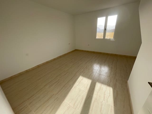 4 bedroom Finca/Country House for sale in Antigua - € 320,000 (Ref: 8457294)