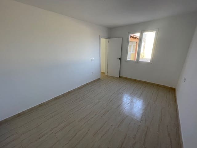 4 bedroom Finca/Country House for sale in Antigua - € 320,000 (Ref: 8457294)