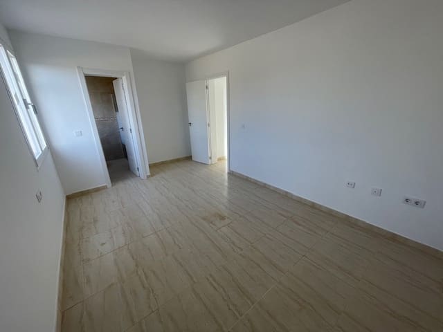 4 bedroom Finca/Country House for sale in Antigua - € 320,000 (Ref: 8457294)