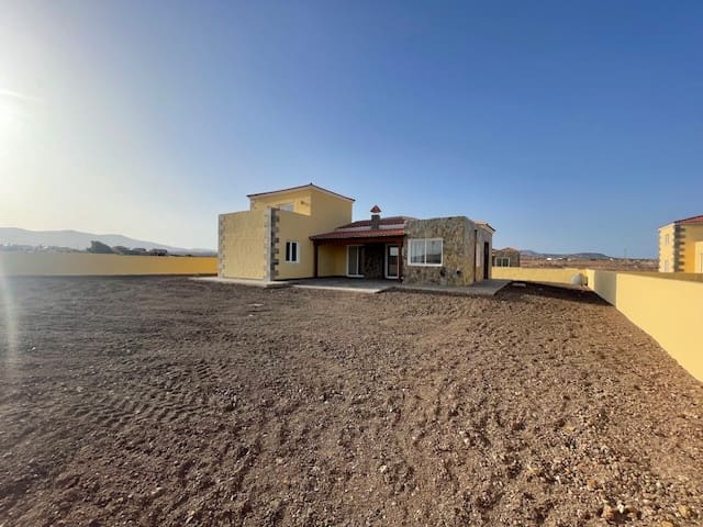 4 bedroom Finca/Country House for sale in Antigua - € 320,000 (Ref: 8457294)