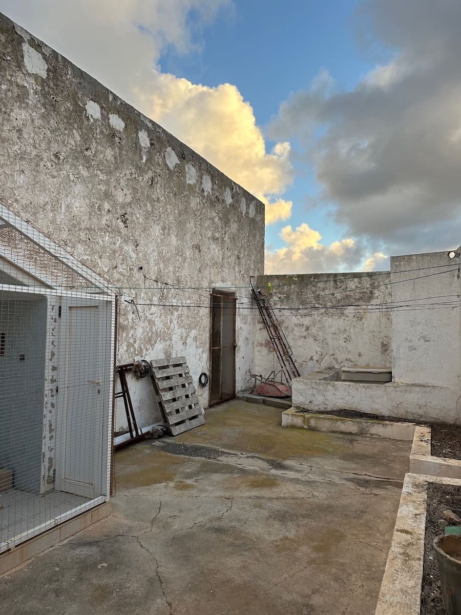 6 soveværelse Finca/Landehus til salg i La Vegueta med garage - € 970.000 (Ref: 8637571)