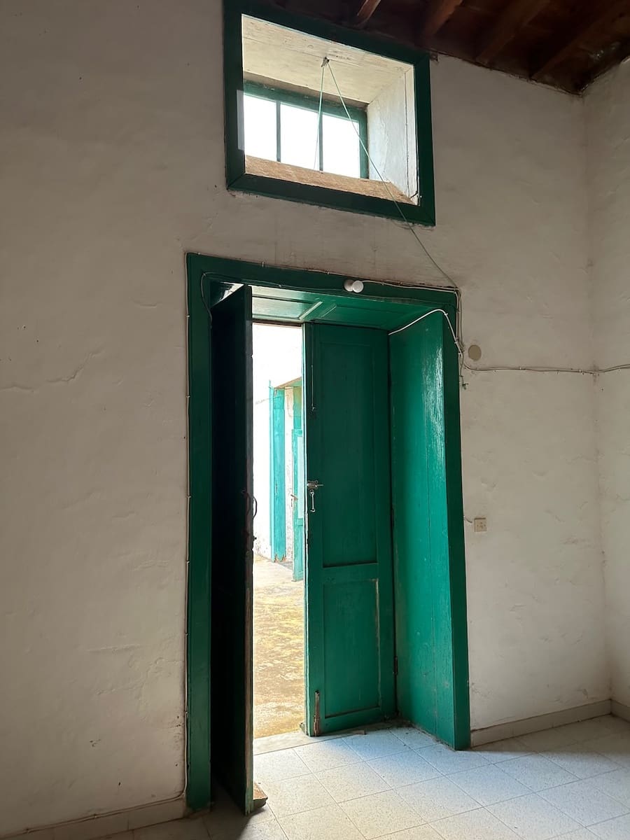 6 soveværelse Finca/Landehus til salg i La Vegueta med garage - € 970.000 (Ref: 8637571)