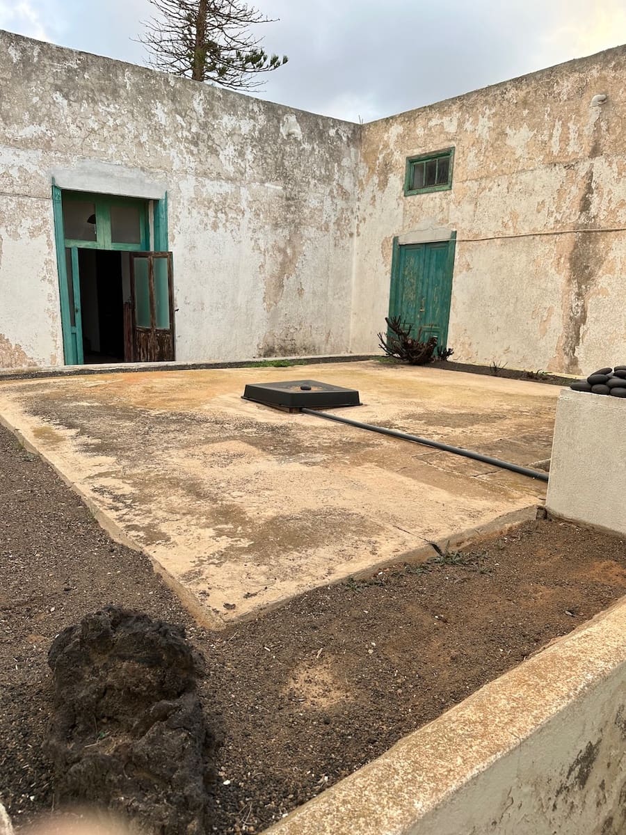 6 soveværelse Finca/Landehus til salg i La Vegueta med garage - € 970.000 (Ref: 8637571)