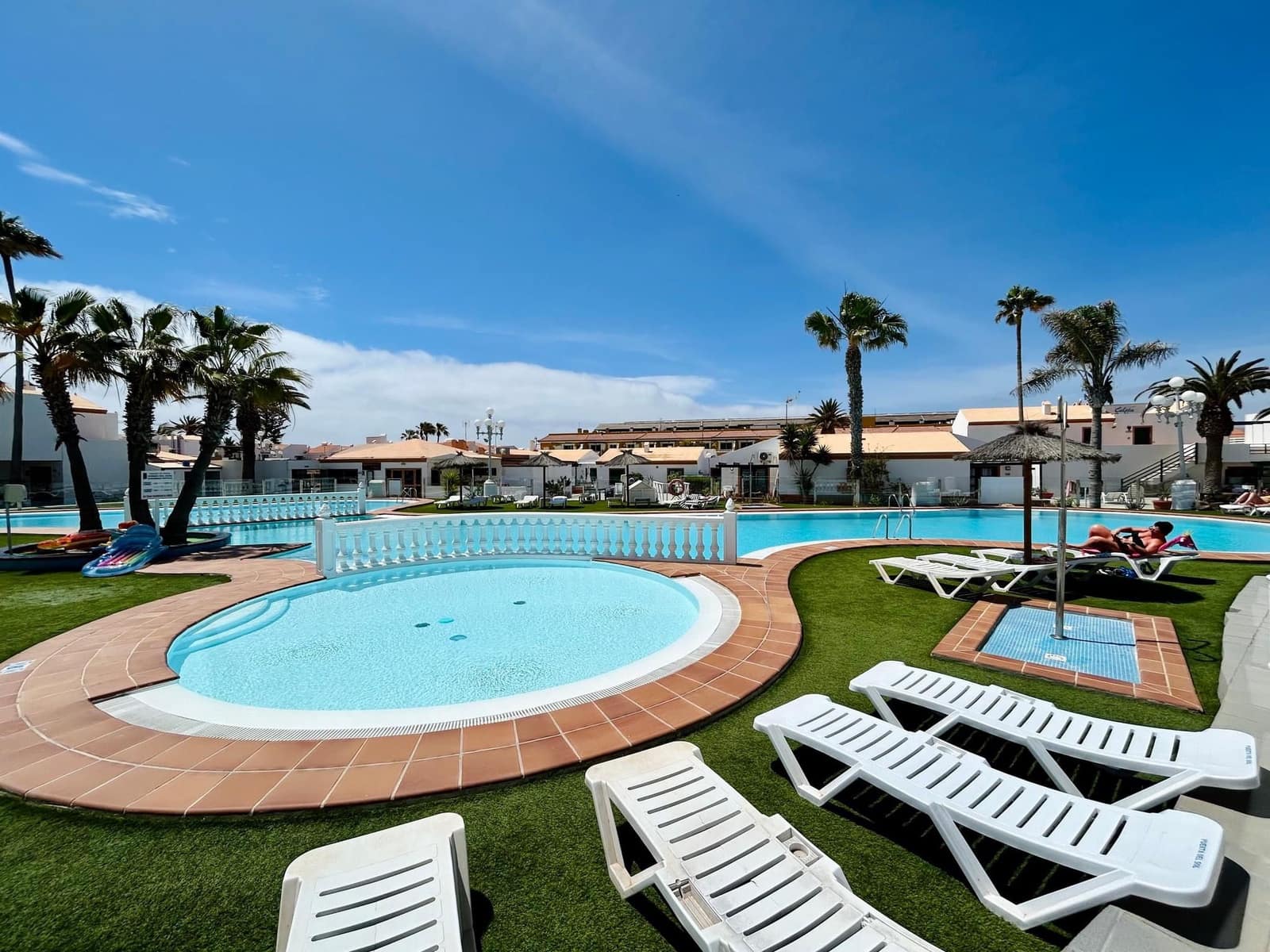 1 slaapkamer Appartement te koop in Caleta de Fuste met zwembad - € 145.000 (Ref: 8658862)