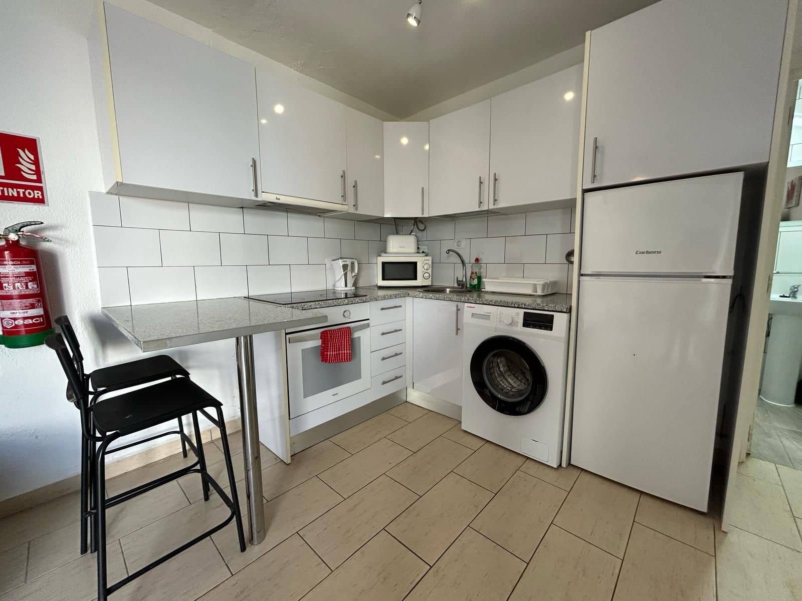 1 slaapkamer Appartement te koop in Caleta de Fuste met zwembad - € 145.000 (Ref: 8658862)