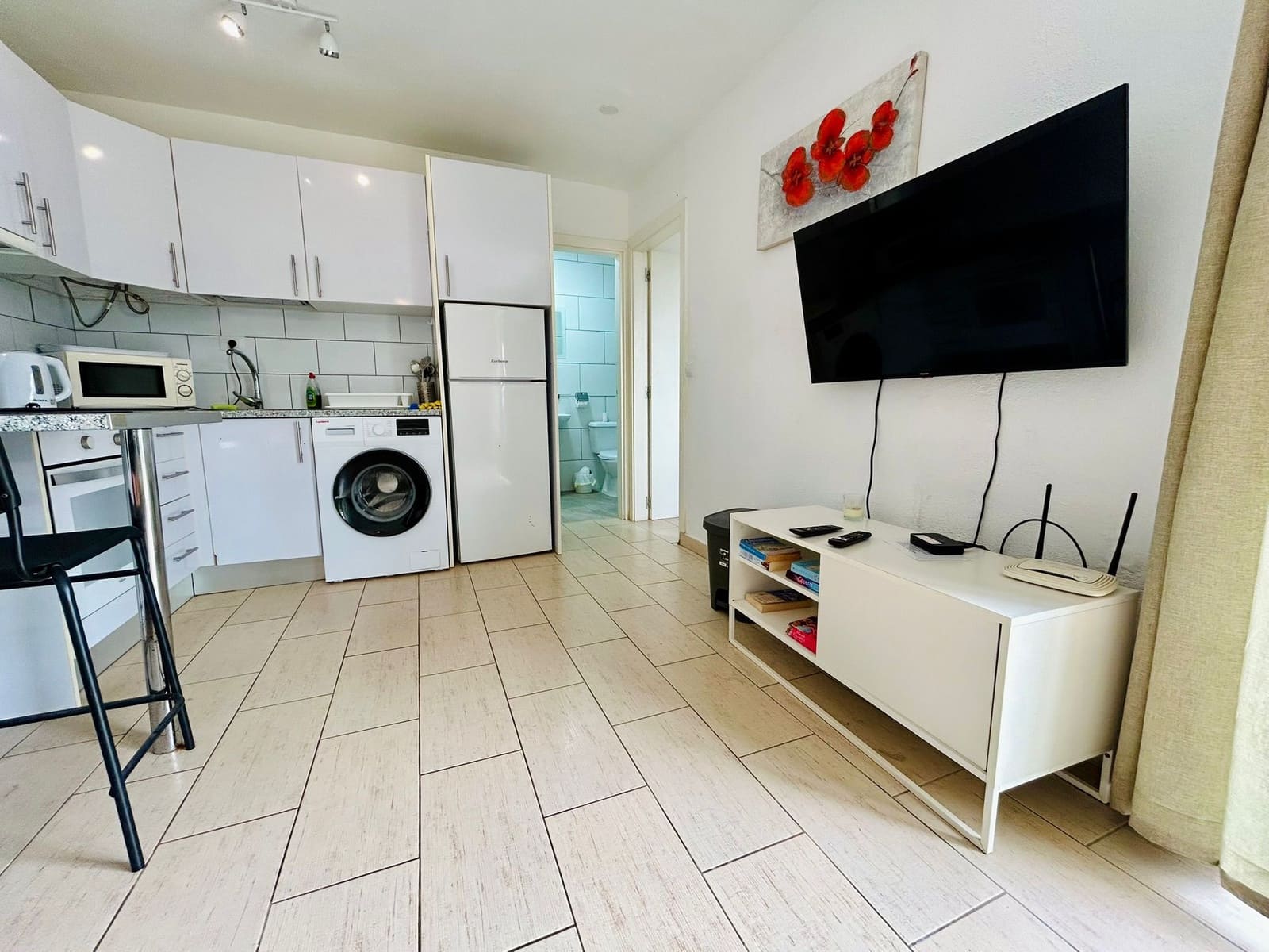 1 bedroom Apartment for sale in Caleta de Fuste with pool - € 145,000 (Ref: 8658862)