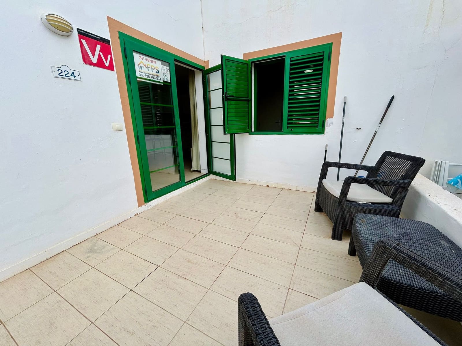 1 bedroom Apartment for sale in Caleta de Fuste with pool - € 145,000 (Ref: 8658862)