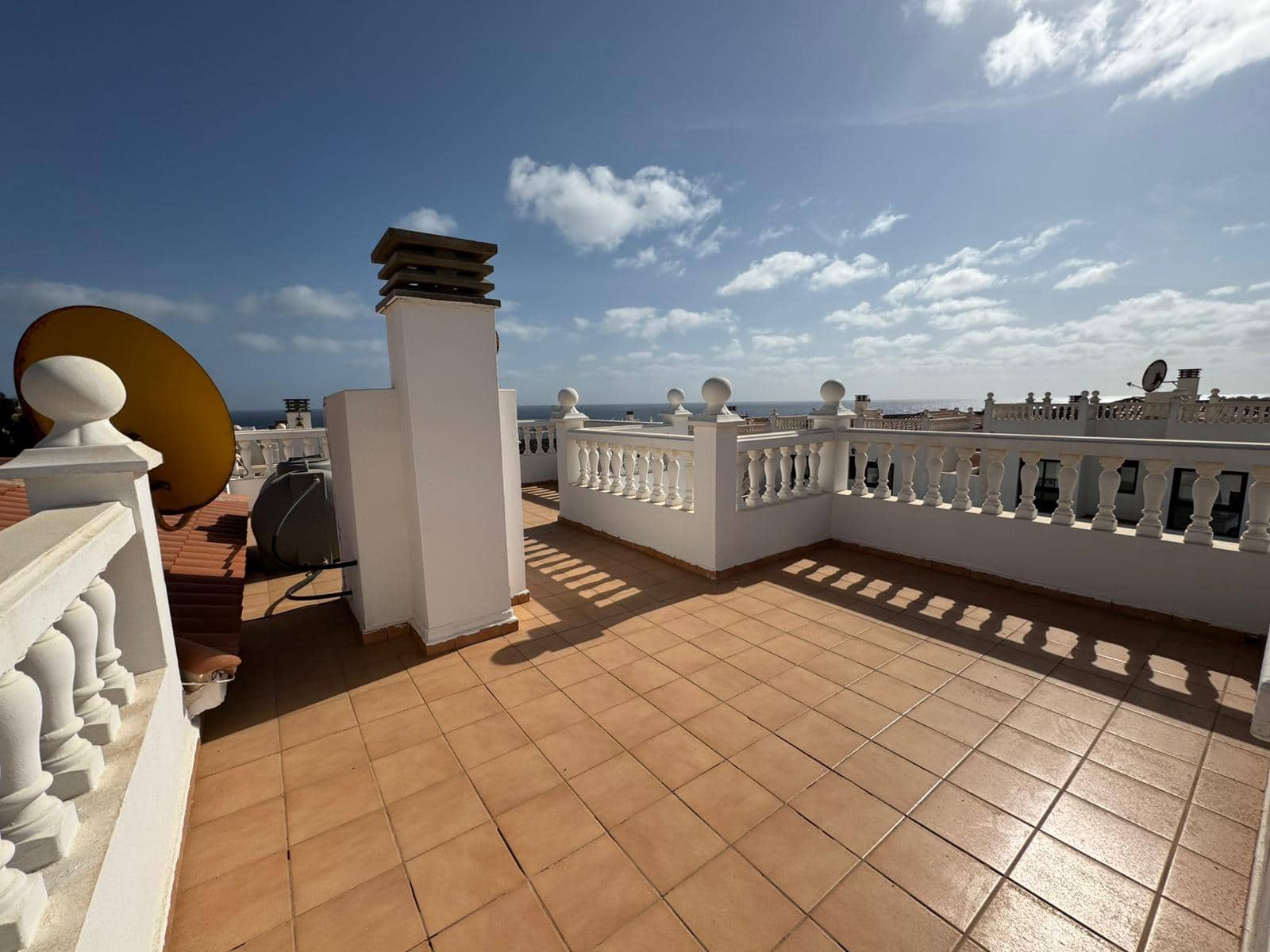 3 soveværelse Semi-Rækkehus til salg i Costa de Antigua med garage - € 285.000 (Ref: 8718458)