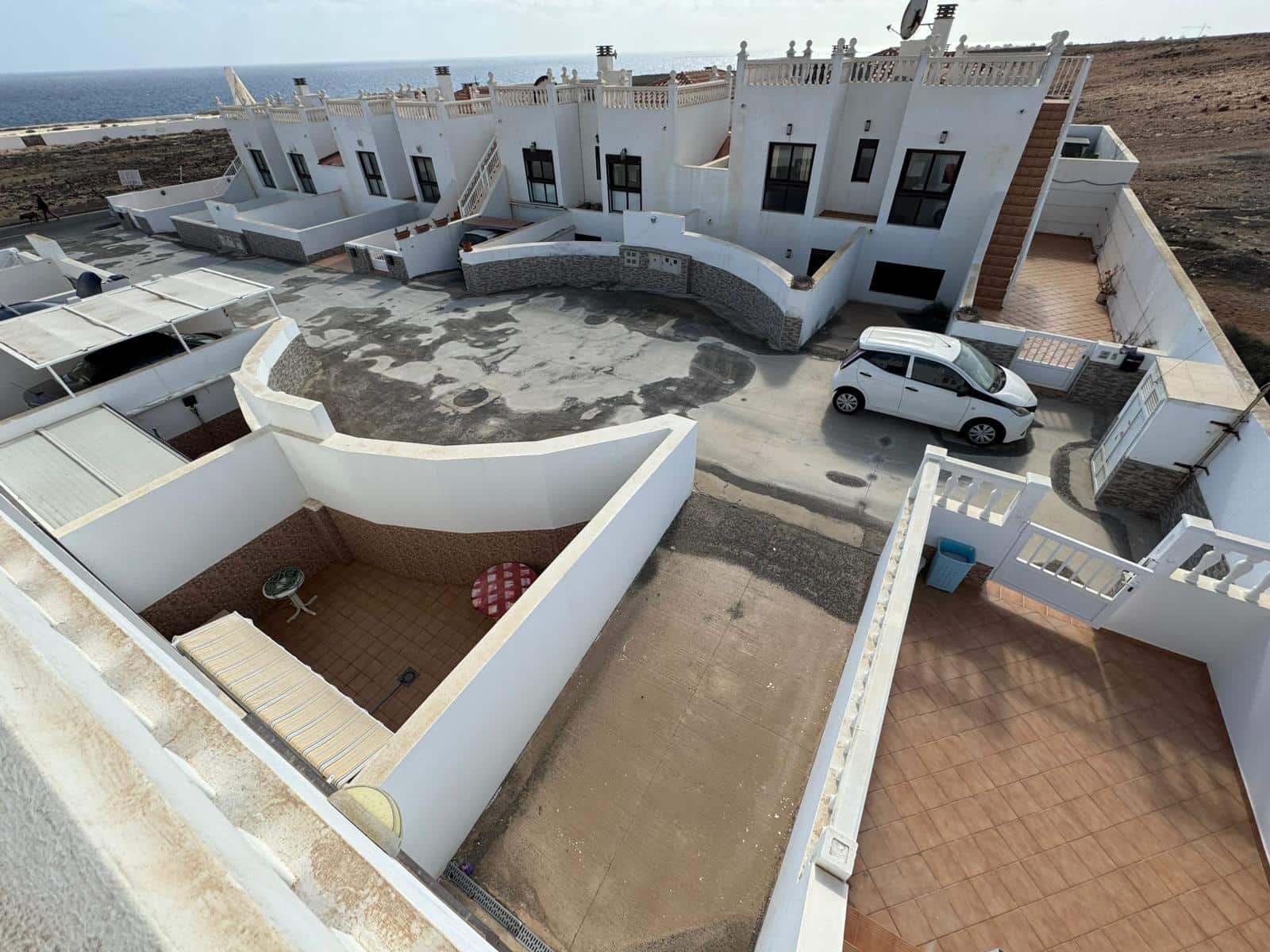 3 soveværelse Semi-Rækkehus til salg i Costa de Antigua med garage - € 285.000 (Ref: 8718458)