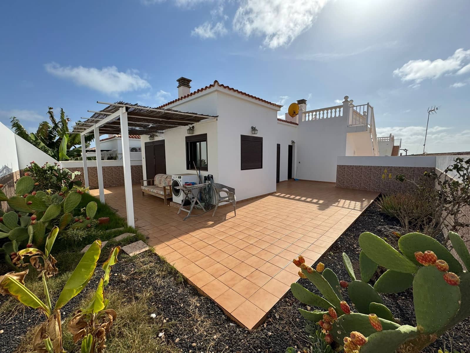 3 soveværelse Semi-Rækkehus til salg i Costa de Antigua med garage - € 285.000 (Ref: 8718458)