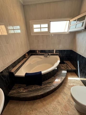 5 bedroom Finca/Country House for sale in Tindaya, La Oliva with garage - € 455,000 (Ref: 8723051)