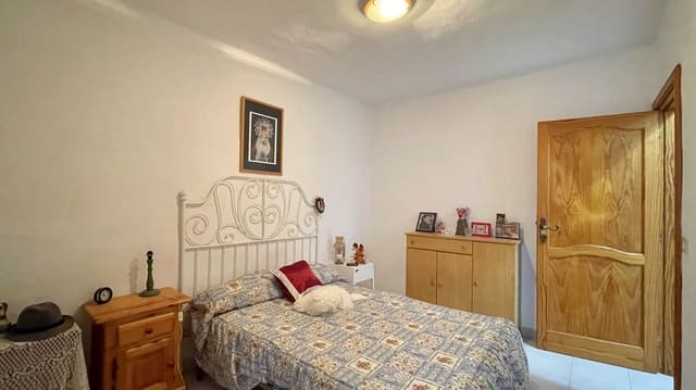 3 bedroom Townhouse for sale in Caleta de Famara, Teguise with garage - € 360,000 (Ref: 8760455)