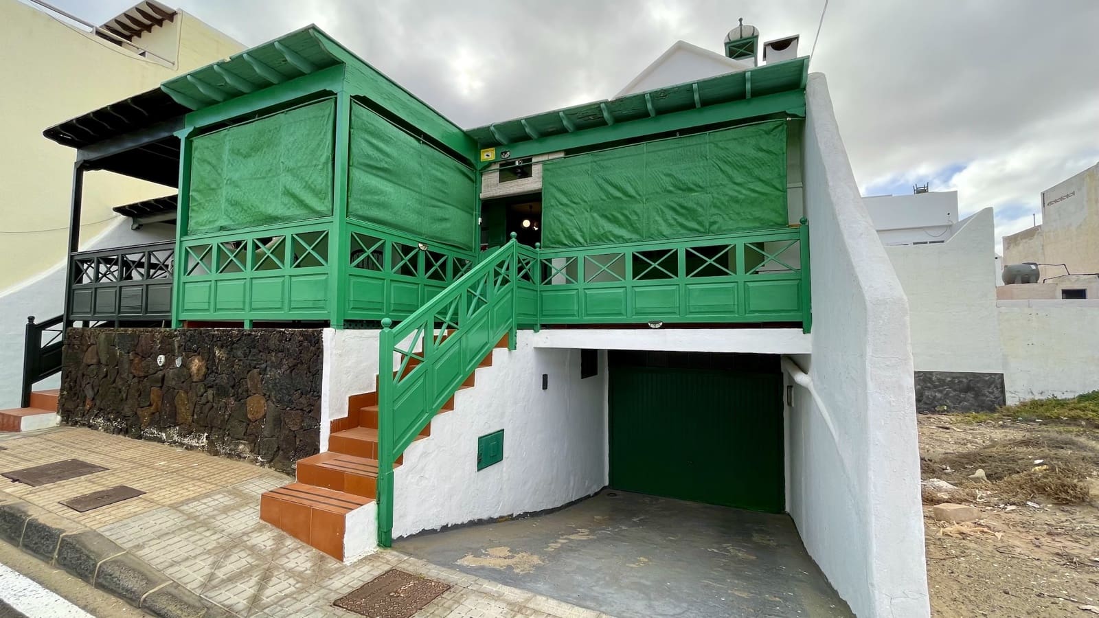 3 soveværelse Byhus til salg i Caleta de Famara med garage - € 360.000 (Ref: 8760455)