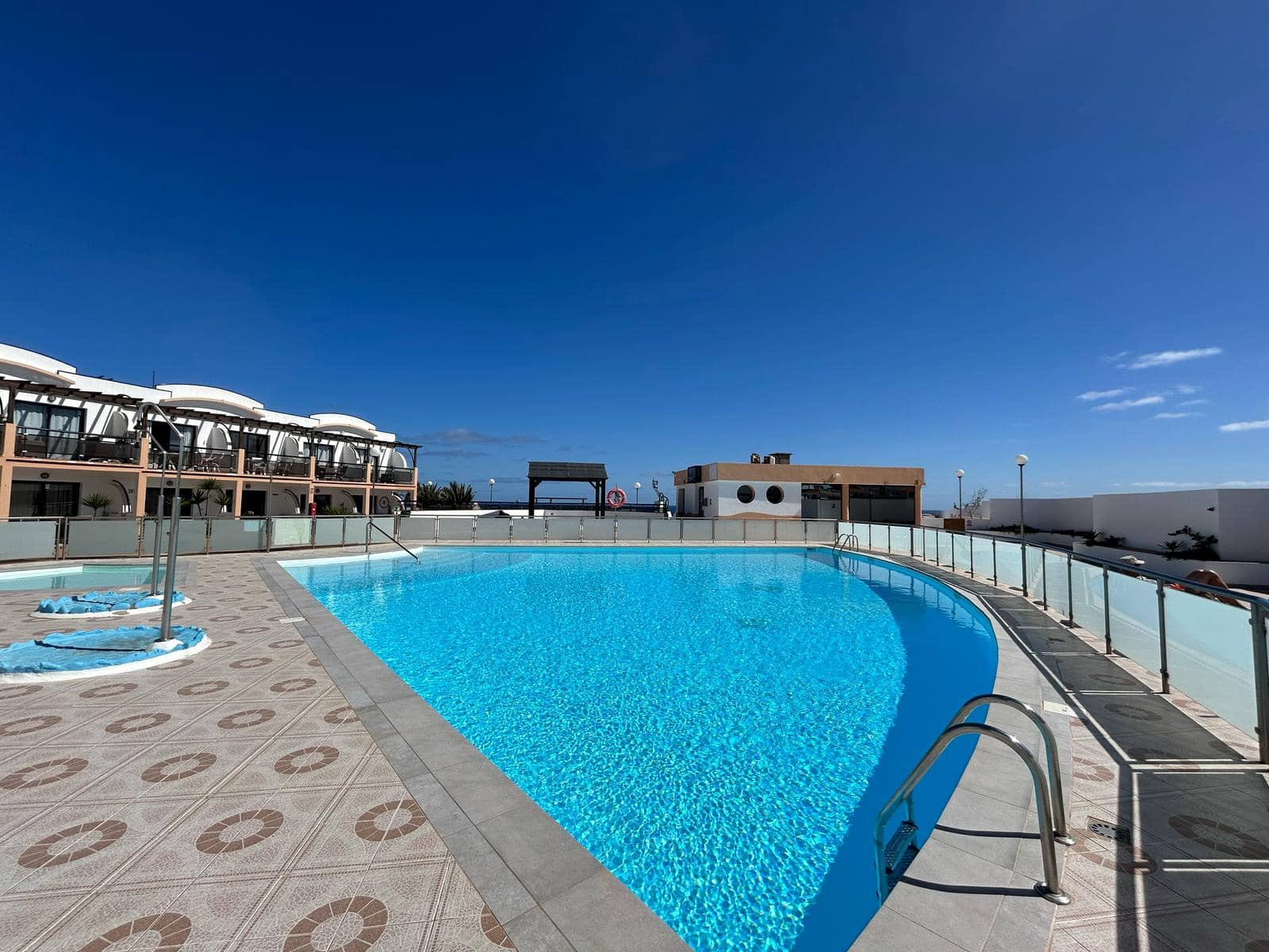 1 soveværelse Lejlighed til salg i Costa de Antigua med swimmingpool - € 129.000 (Ref: 8840218)