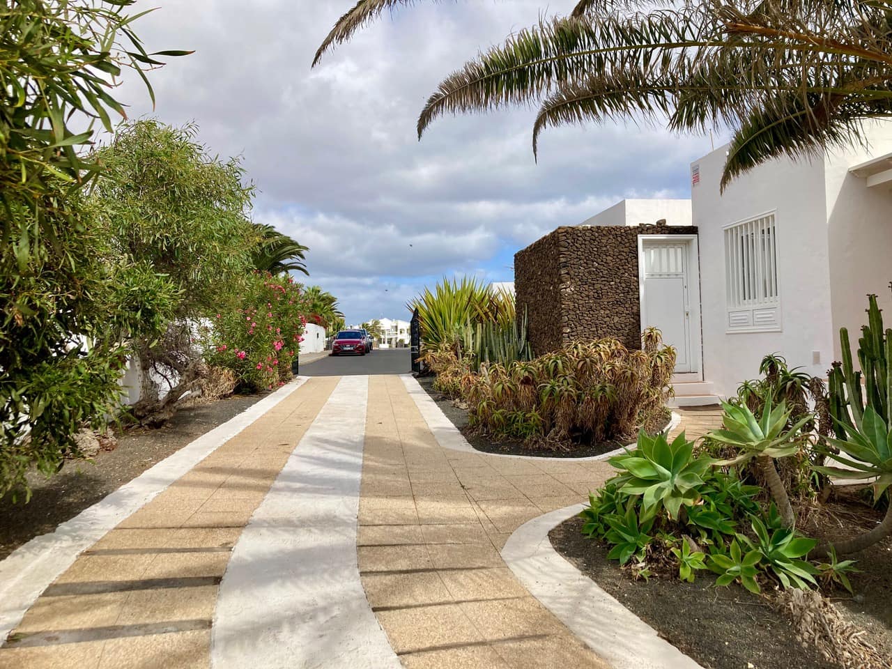 5 bedroom Villa for sale in Playa Blanca - € 720,000 (Ref: 8883912)