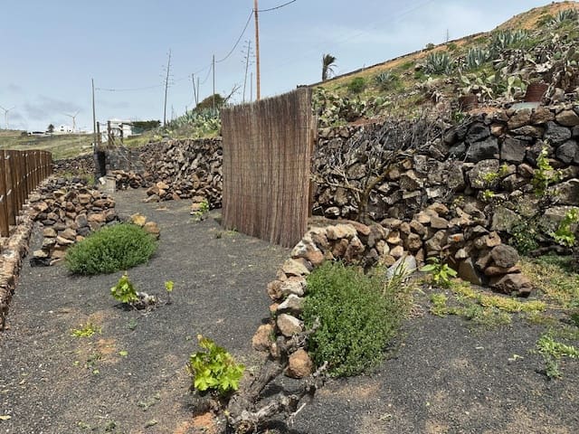 Undeveloped Land for sale in Los Valles, Teguise - € 160,000 (Ref: 8942089)