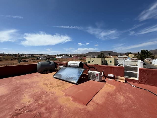 3 bedroom Finca/Country House for sale in Triquivijate, Antigua with garage - € 289,000 (Ref: 8961944)