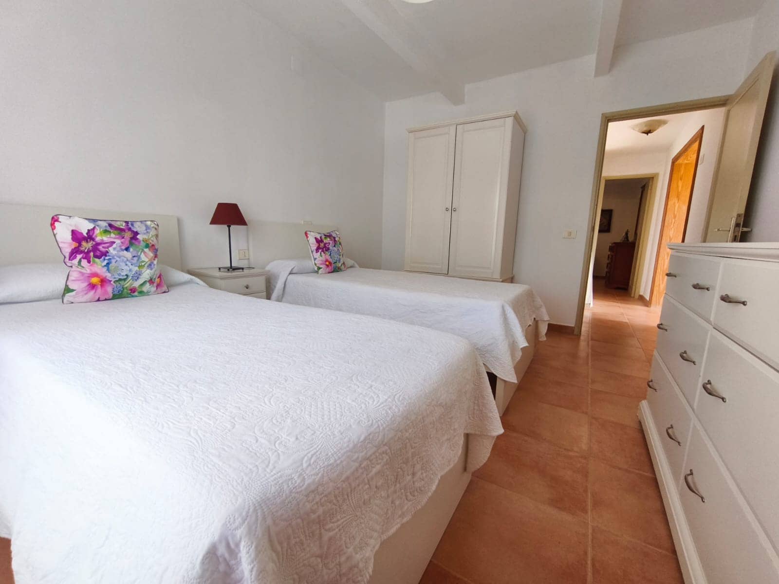 2 soveværelse Finca/Landehus til salg i Orzola med garage - € 440.000 (Ref: 8962068)