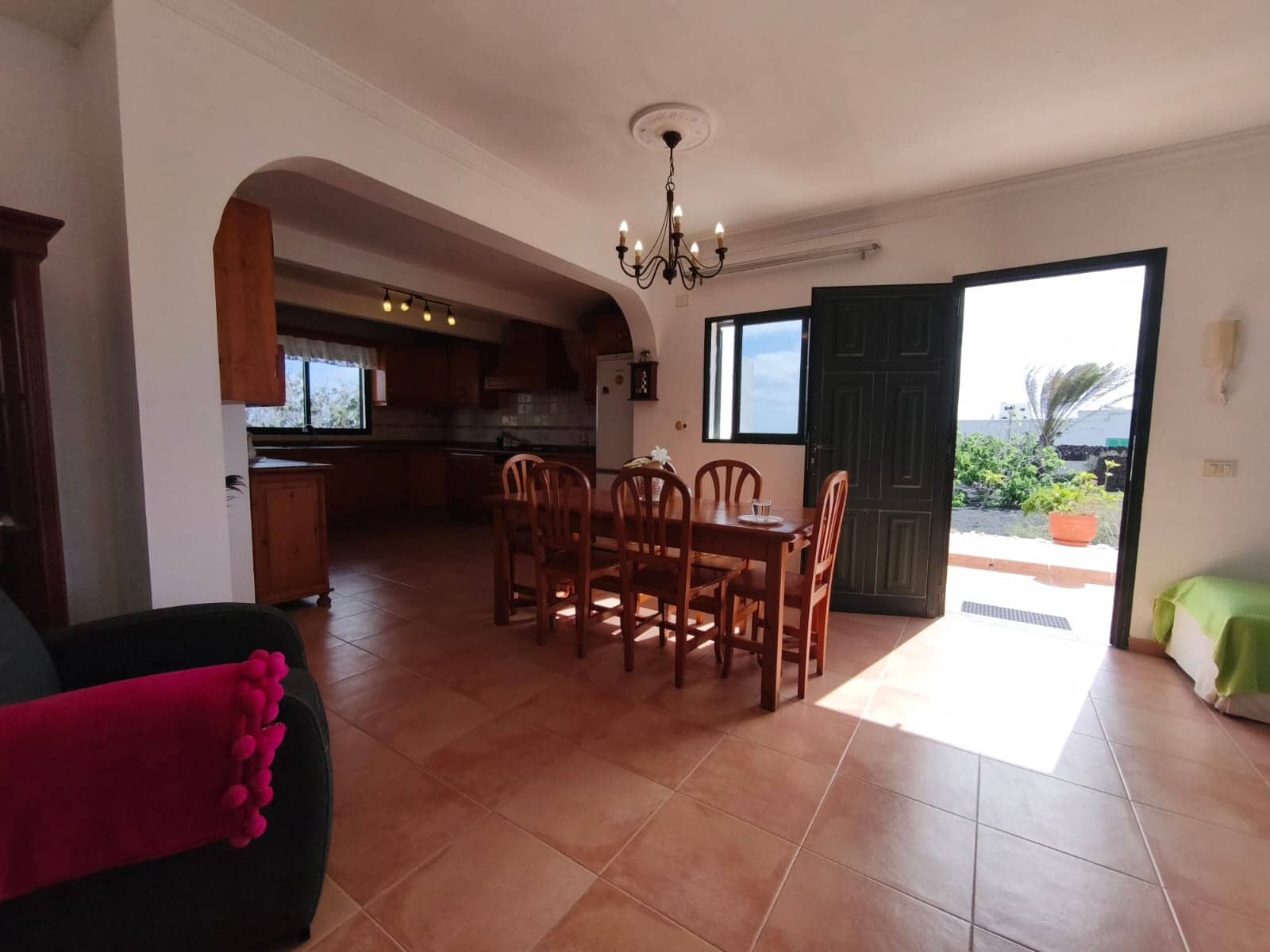 2 soveværelse Finca/Landehus til salg i Orzola med garage - € 440.000 (Ref: 8962068)