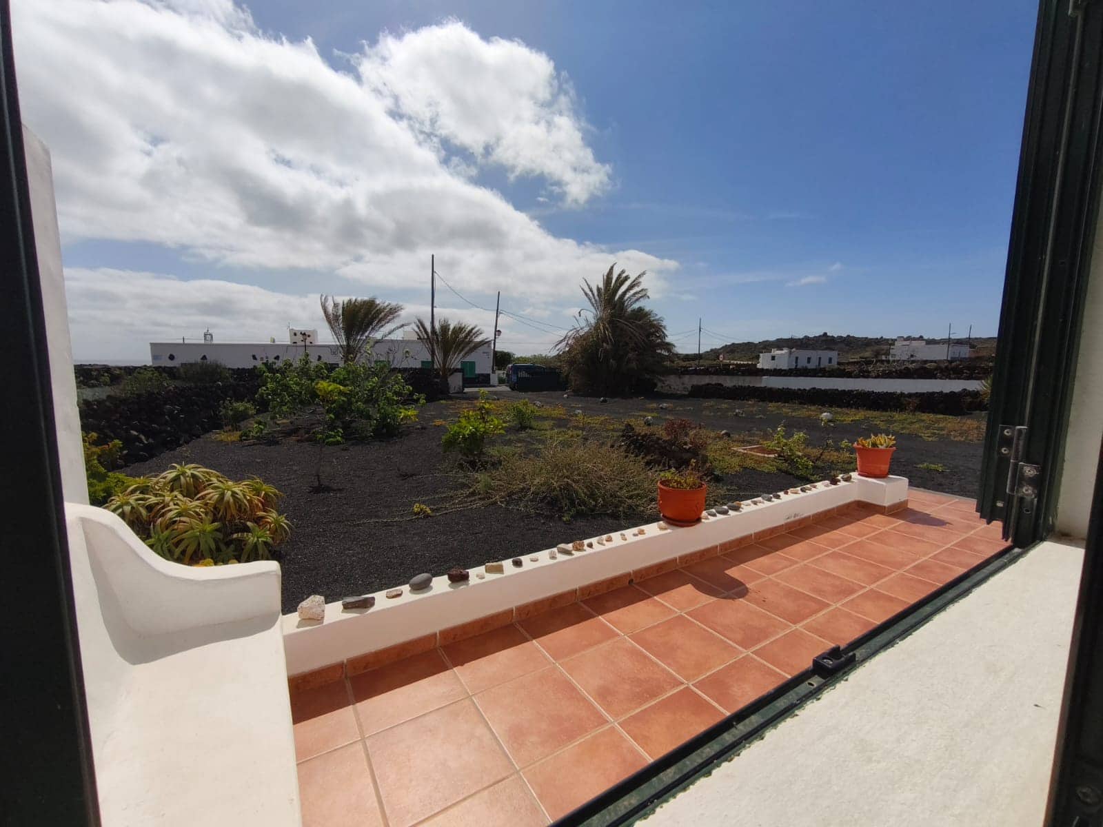 2 soveværelse Finca/Landehus til salg i Orzola med garage - € 440.000 (Ref: 8962068)