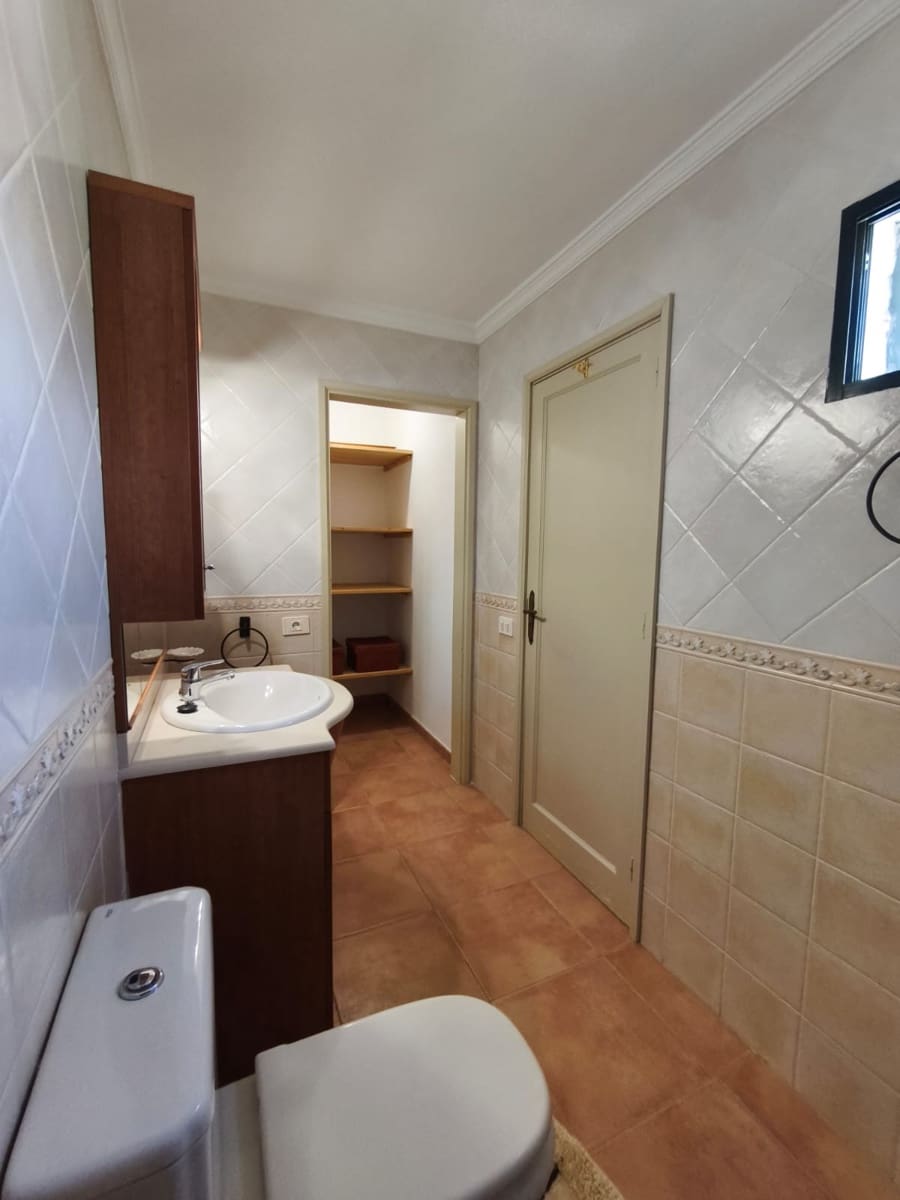 2 soveværelse Finca/Landehus til salg i Orzola med garage - € 440.000 (Ref: 8962068)