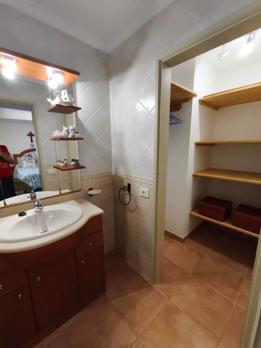 2 soveværelse Finca/Landehus til salg i Orzola med garage - € 440.000 (Ref: 8962068)