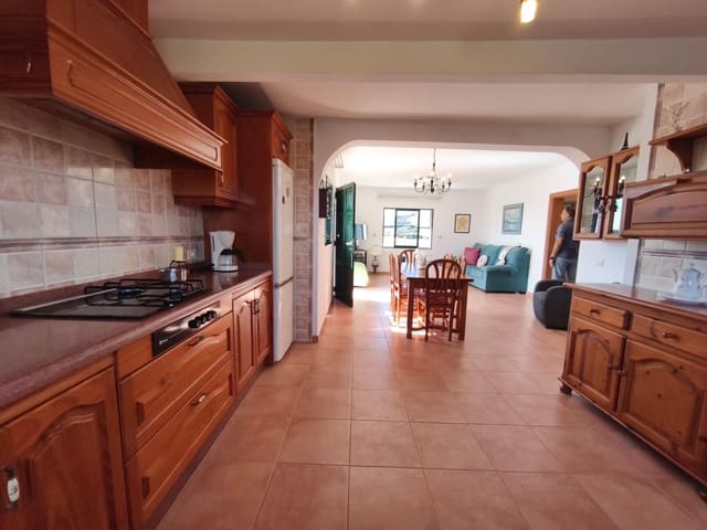 2 soveværelse Finca/Landehus til salg i Orzola, Haría med garage - € 440.000 (Ref: 8962068)