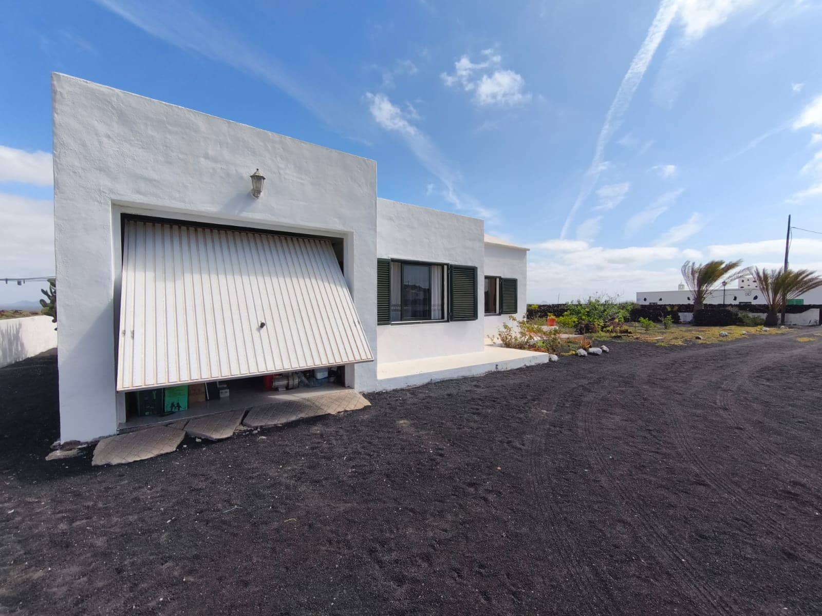 2 soveværelse Finca/Landehus til salg i Orzola med garage - € 440.000 (Ref: 8962068)